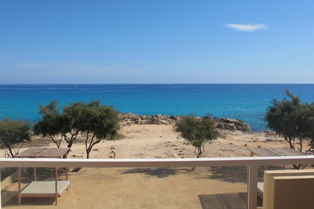 Astbury Apartments Ses Basses Es Calo  Bagian luar foto